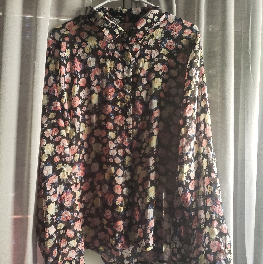 About a girl XL button up floral.